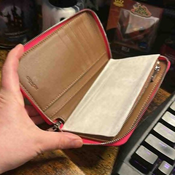 Coach Medium Zip Wallet  Signature Canvas W/ Vintage Rose Print NEW w/tag C5891 - Picture 5 of 7